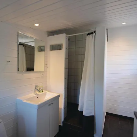 Two-bedroom Holiday In 度假居 里伯