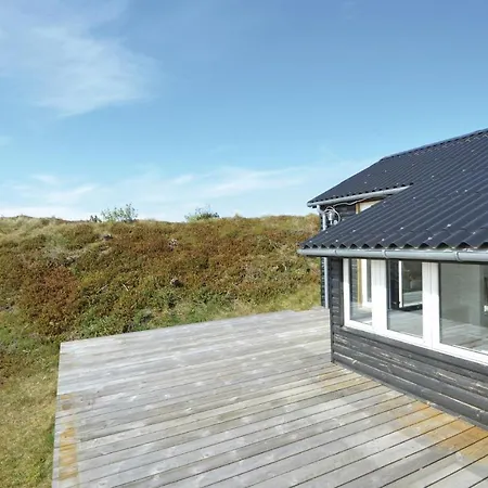 度假居 Two-bedroom Holiday In *